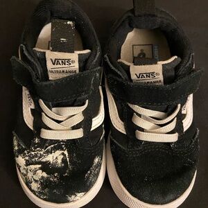 Vans Unisex Toddler Size 7.5 Boys and Girls Black and White Ultrarange 66 Velcro